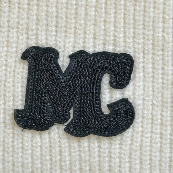 NWOT Soft knit cardigan with gold zip closure, One size. - Picture 8 of 10